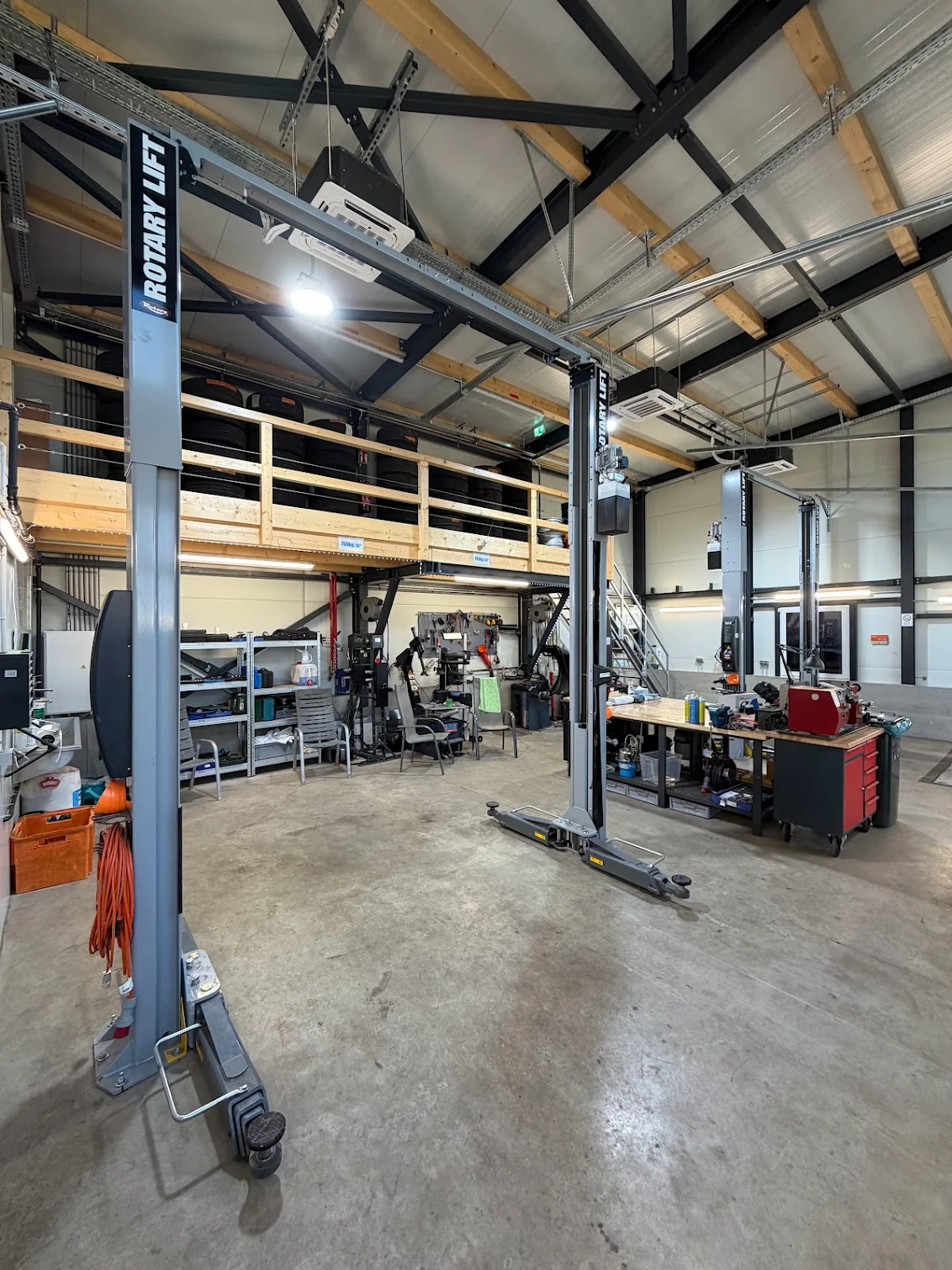 Speik Autoservice Werkstatt von innen